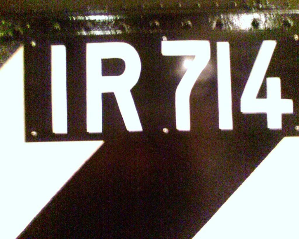 R211R714ex-7422.jpg